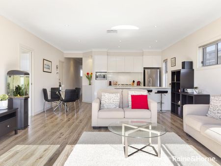 STUNNING HOME IN THIS QUIET AND CONVENIENT LOCATION!! - Photo 4