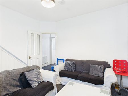 4 bedroom terraced house to rent - Photo 2