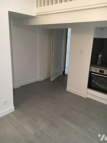 Studio d'environ 20m2 ORLEANS - Photo 3