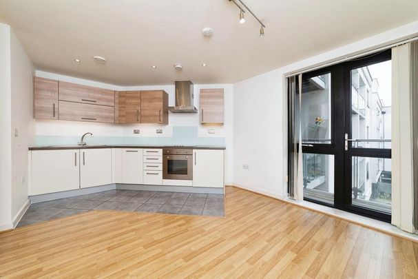 1 bedroom flat to rent - Photo 1
