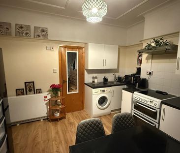 Studio Flat, Berkshire Gardens, N13 - Photo 4