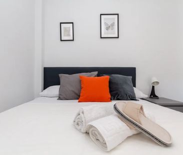 Calle Martínez de la Rosa, Málaga, Andalusia 29010 - Photo 1