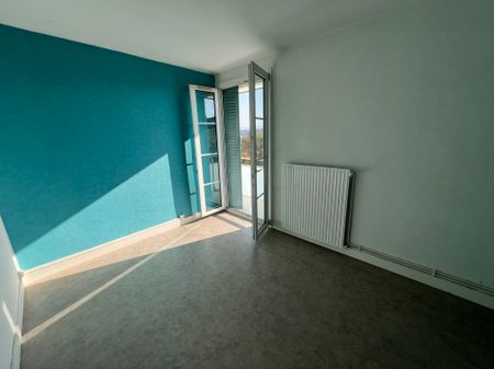 Location - Appartement T4 - 79 m² - Montbéliard - Photo 3
