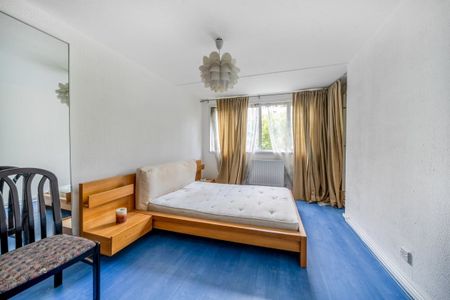 3 bedroom apartment to rent - Photo 3