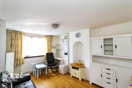3 bedroom terraced house to rent - Photo 5