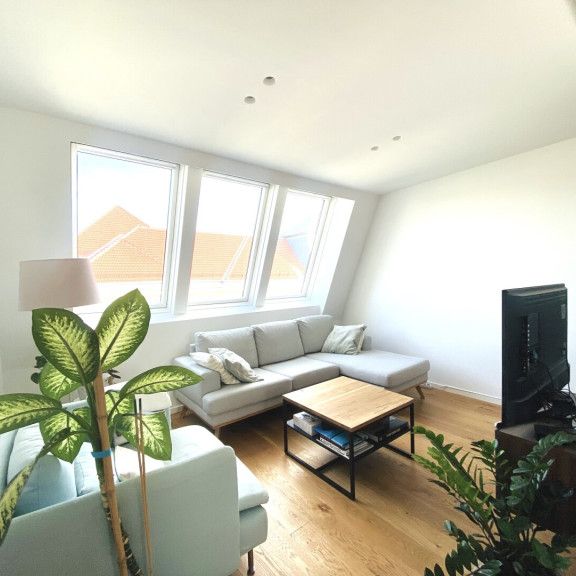 DACHTERRASSENMAISONETTE IN TOPAUSSTATTUNG - MIT TRAUMHAFTER AUSSICHT - Photo 1