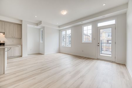 For Lease - 53 Pearen Lane, Barrie, Ontario - Photo 4