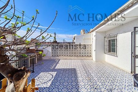 Alquiler de chalet adosado en CL Rafael Molina-lagartijo - Photo 5