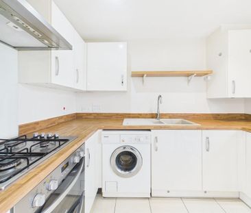 3 bedroom end of terrace house to rent - Photo 5