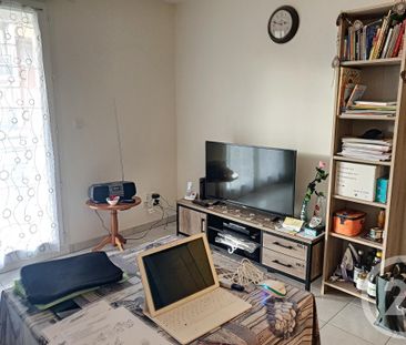 Location Appartement 2 pièces 42m² ST JULIEN LES VILLAS 10800 - Photo 1