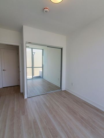 For Lease - 30 Inn on the Park Drive Unit# 218, Toronto, Ontario - Photo 3