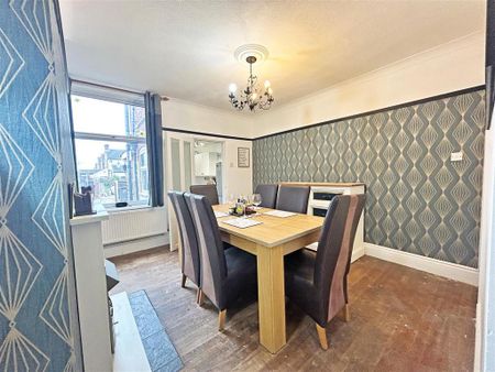 3 bedroom terraced house to rent - Photo 5