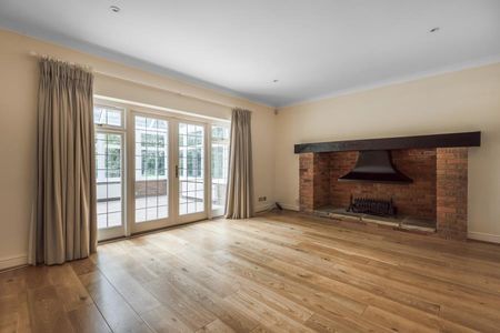 5 bedroom detached house to rent - Photo 3