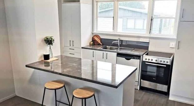 Spacious 3-Bedroom Apartment in Masterton - Your Perfect Home Awaits! - Photo 1