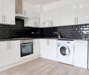 High Street, Berkshire, SL1 - Photo 1