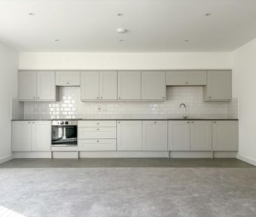 2 bedroom ground floor flat to rent - Photo 4