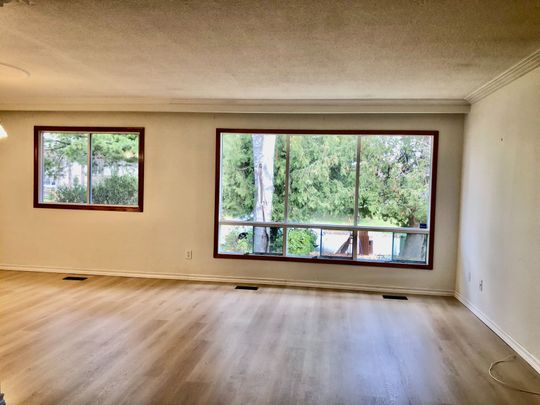 For Lease - 42 Scarboro Avenue, Toronto, Ontario - Photo 1