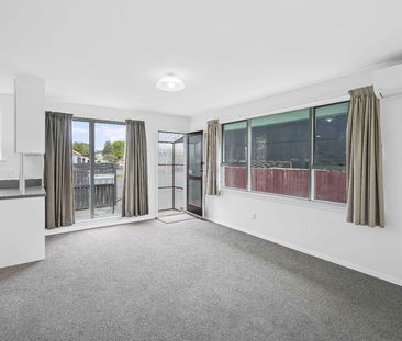 Refreshed 2-Bedroom Unit - Photo 2