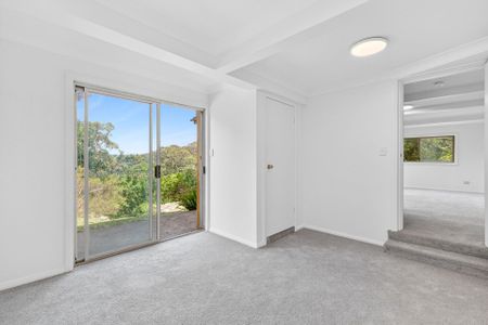 Sun-Drenched & Secluded - One-Bedroom Lower Duplex in Elanora Heights (Utilities Included) - Photo 2
