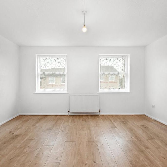 3 bedroom flat to rent - Photo 1