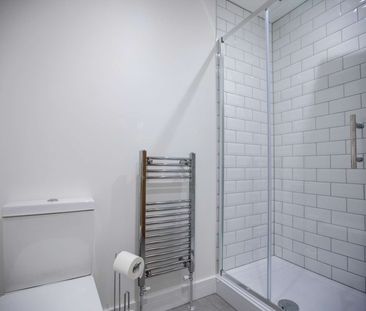 Modern Double Rooms | Bills Included | No Deposit Room 2 - Photo 6