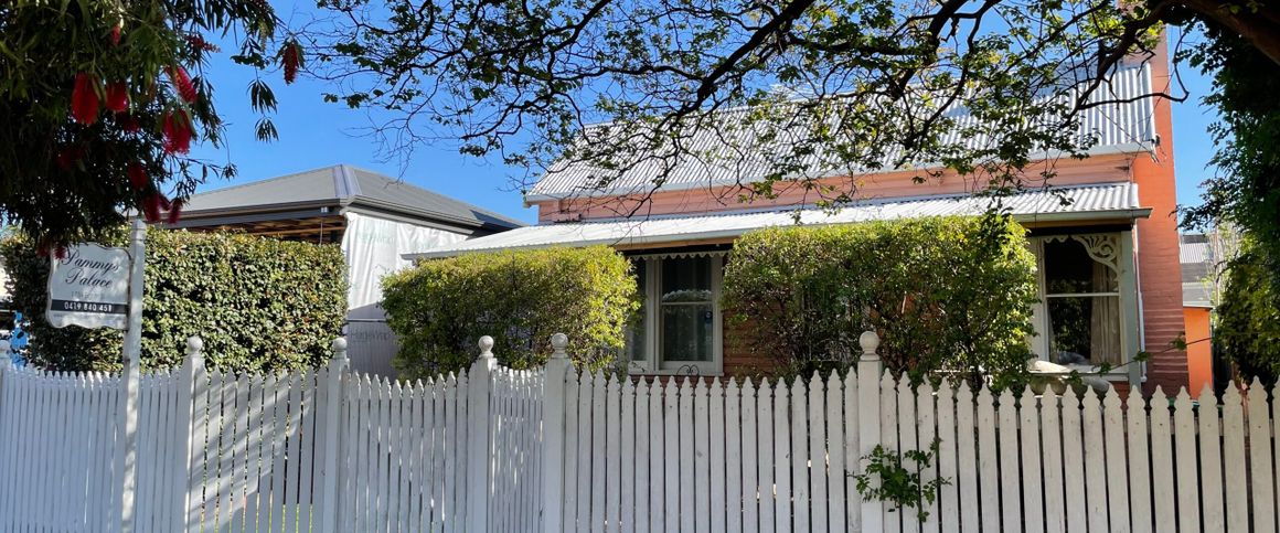 2 Bedroom Cottage Close To CBD and River - Photo 1