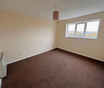 2 bedroom Flat To Let - Photo 5