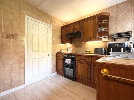 2 bedroom bungalow to rent - Photo 2