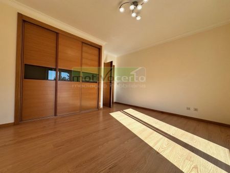4 room luxury House for rent in Caparide, Cascais e Estoril, Cascais, Lisbon - Photo 4