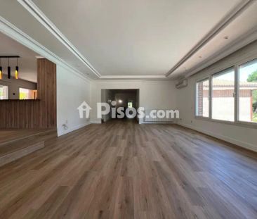 Casa en alquiler en Calle de Biarritz, 3 - Photo 2