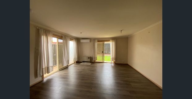 Perfect 2 bedroom unit - Photo 1