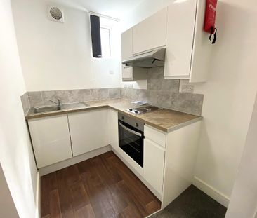 Studio to rent - Photo 2