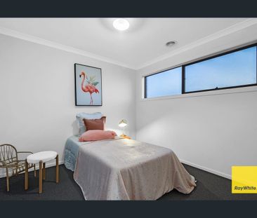 A Signature Lifestyle Awaits: Premium Residence with Private Amenities - Photo 5