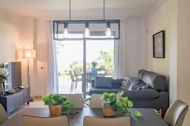 2 bedroom luxury Apartment for rent in Benahavís, Spain - Photo 1