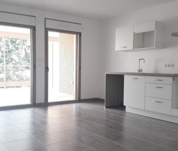 location Appartement T3 DE 60.56m² À CACHAN - Photo 2