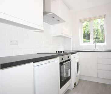 Oriental Road, Woking - Photo 3
