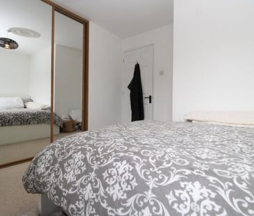 4 bedroom detached house to rent - Photo 4