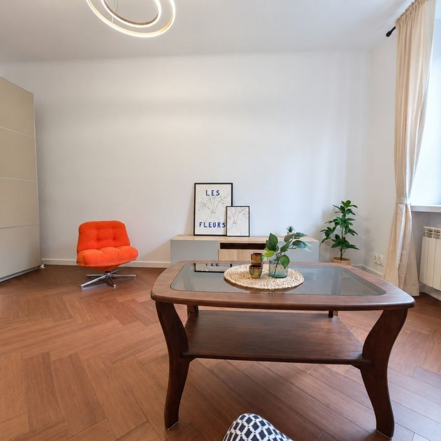33 m² po remoncie blisko SGH świetna komunikacja - Photo 1