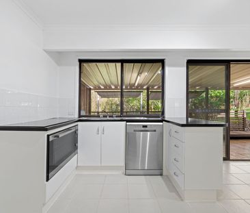 Charming, Spacious & Convenient - Photo 6