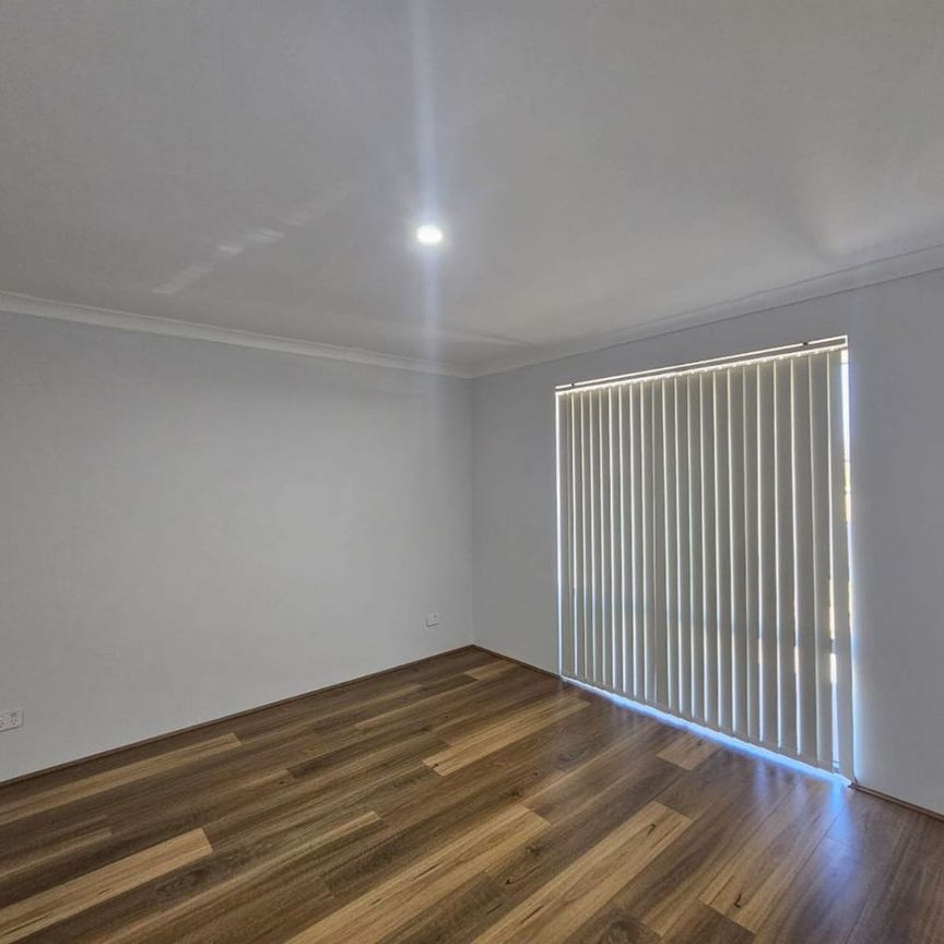 Stunning New Home - Photo 1