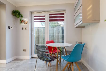 5 Bedroom to rent - Photo 3