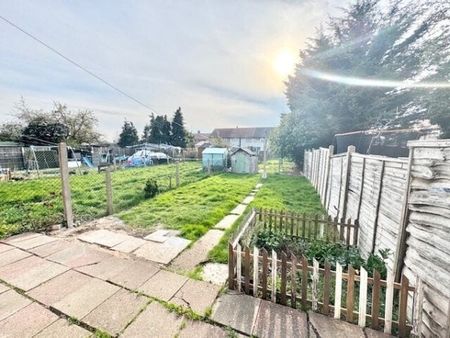 Rose Lane, Marks Gate, RM6 5NH, Property for rent - Photo 4