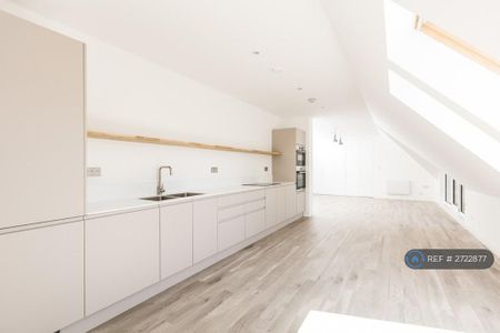 2 bedroom penthouse to rent - Photo 5