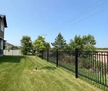 312 - 1555 Paton Cres, Saskatoon Townhouse | 3 Bedrooms | 2.5 Bathrooms — 312 - 1555 Paton Cres, Saskatoon Townhouse | 3 Bedrooms | 2.5 Bathrooms - Photo 6