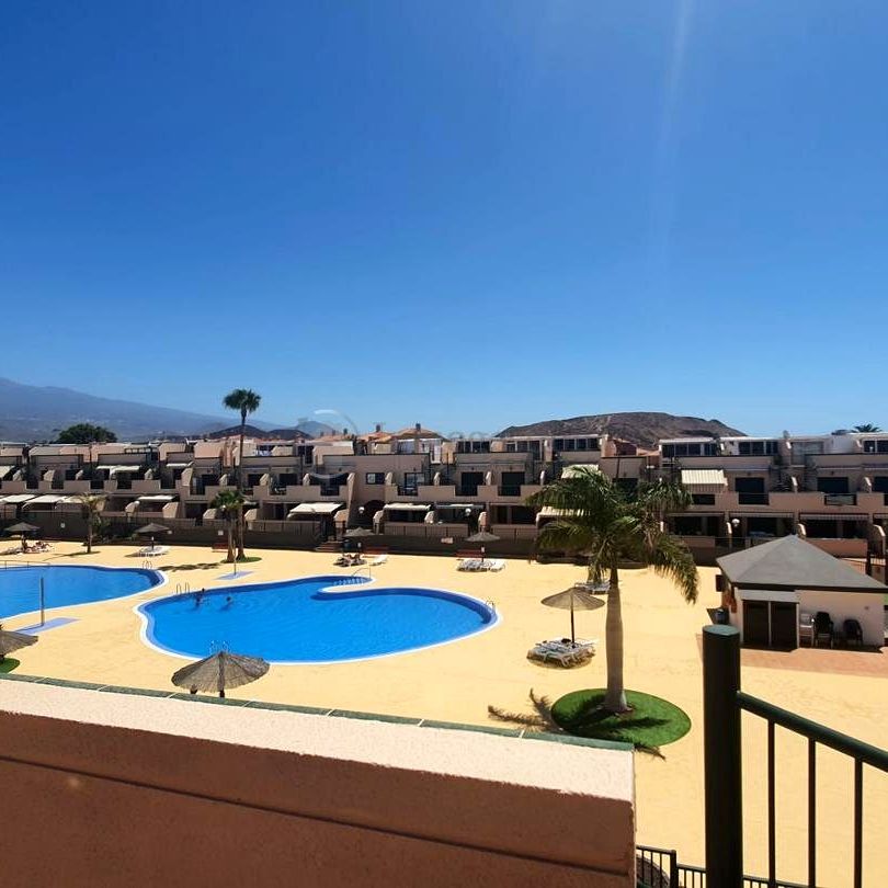 Se alquila en Costa del Silencio apartamento de 2 dormitorios - Photo 1