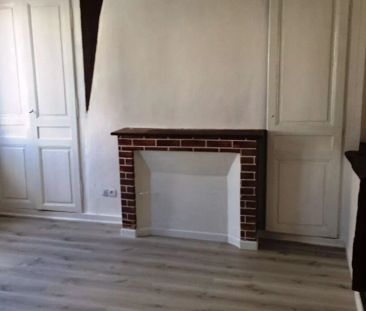 Beau F1 bis Rénové de 48m² proche place des Épars et gare - Photo 4