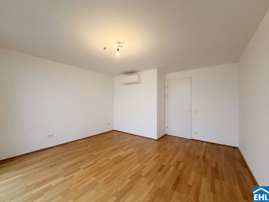 Charmante 4-Zimmer-DG-Wohnung mit großzügiger Freifläche! - Photo 1