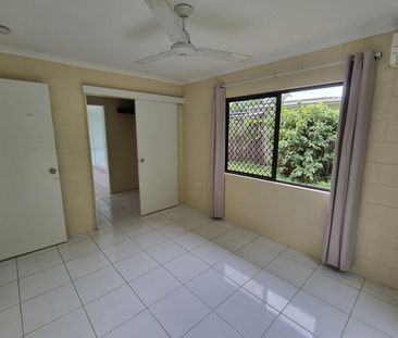 Great Location - Spacious Duplex! - Photo 1