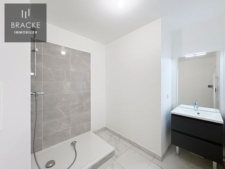 Location Appartement 3 pièces 71m² - Photo 4