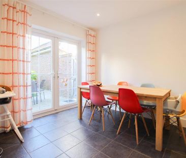 5 bedroom detached house to rent - Photo 3